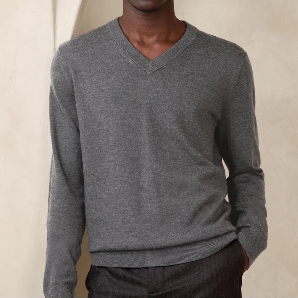 Banana Republic Extra Fine Merino Men’s Sweater, Size Small